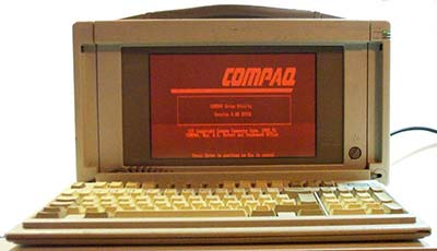 Un vecchio monitor al plasma anni '80